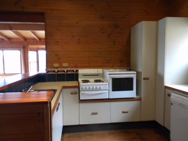 36 Henderson Road, Saratoga NSW 2251