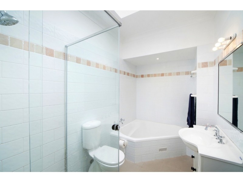 28 White Street, East Gosford NSW 2250