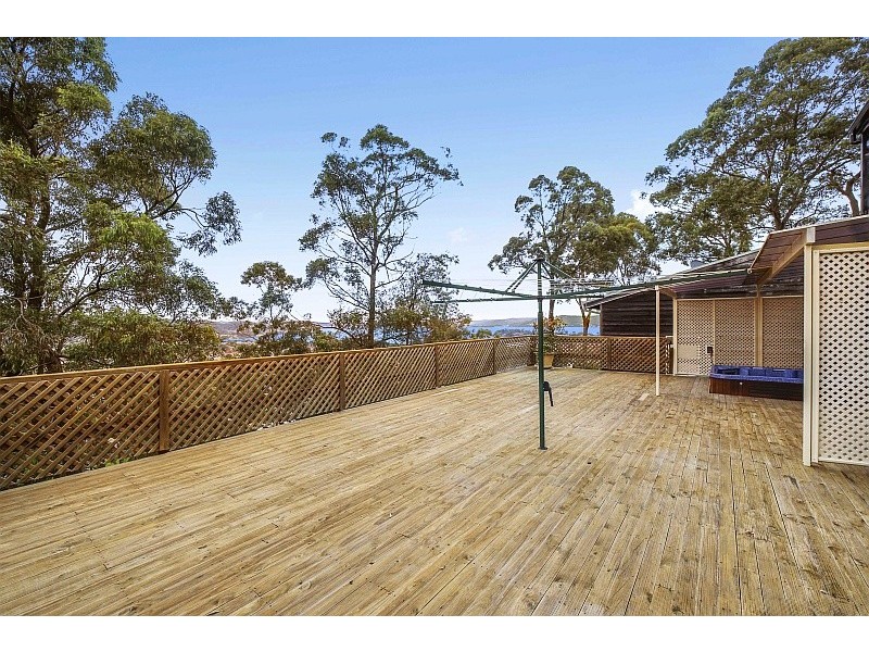 35 Bay View Avenue, East Gosford NSW 2250