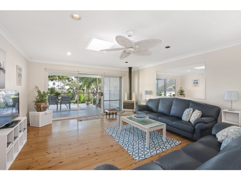 24 Wards Hill Road, Killcare Heights NSW 2257