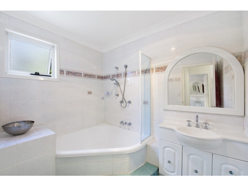 24 Wards Hill Road, Killcare Heights NSW 2257