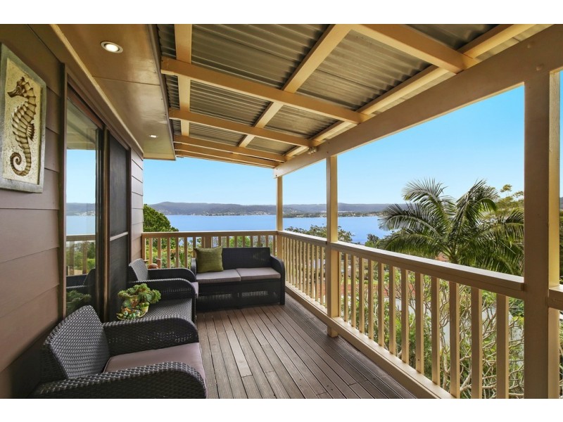 6 Leonie Parade, Green Point NSW 2251