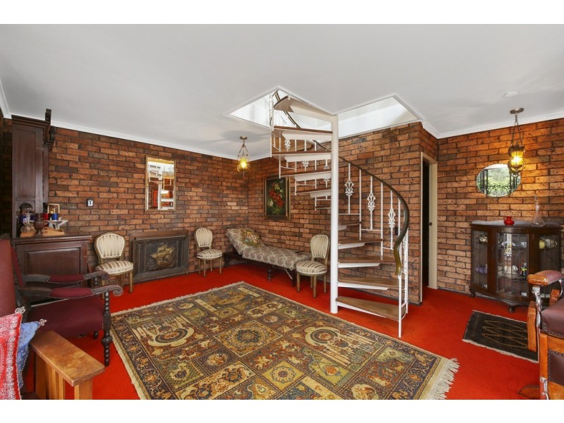 6 Leonie Parade, Green Point NSW 2251