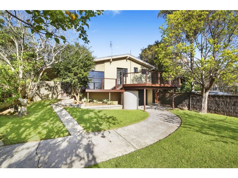 215 Avoca Drive, Green Point NSW 2251