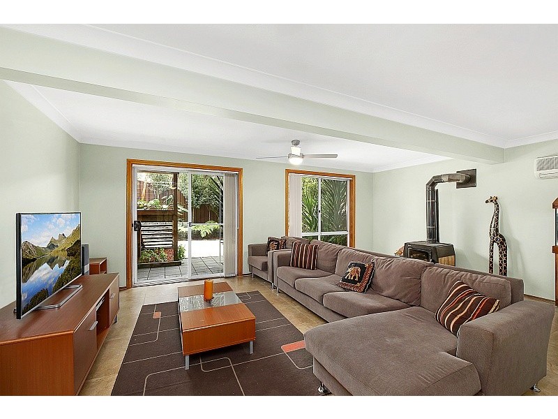 6 Lilac Close, Springfield NSW 2250