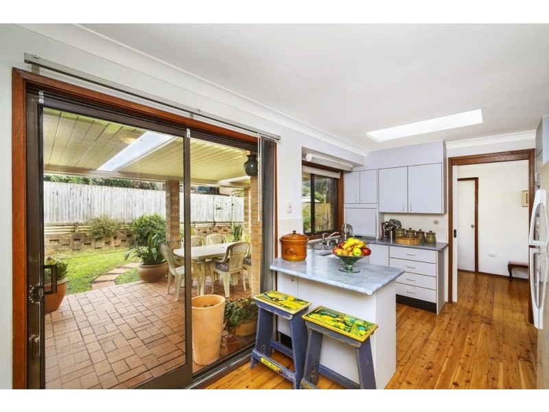 16 Barkala Street, Lisarow NSW 2250