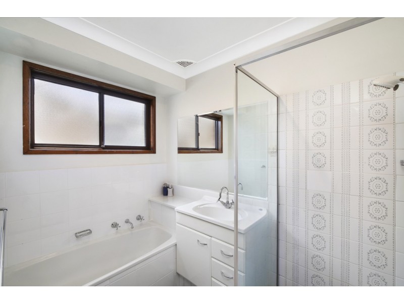 16 Barkala Street, Lisarow NSW 2250