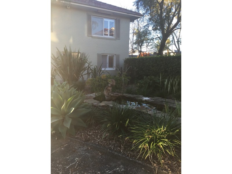 83 Albany Street, Point Frederick NSW 2250
