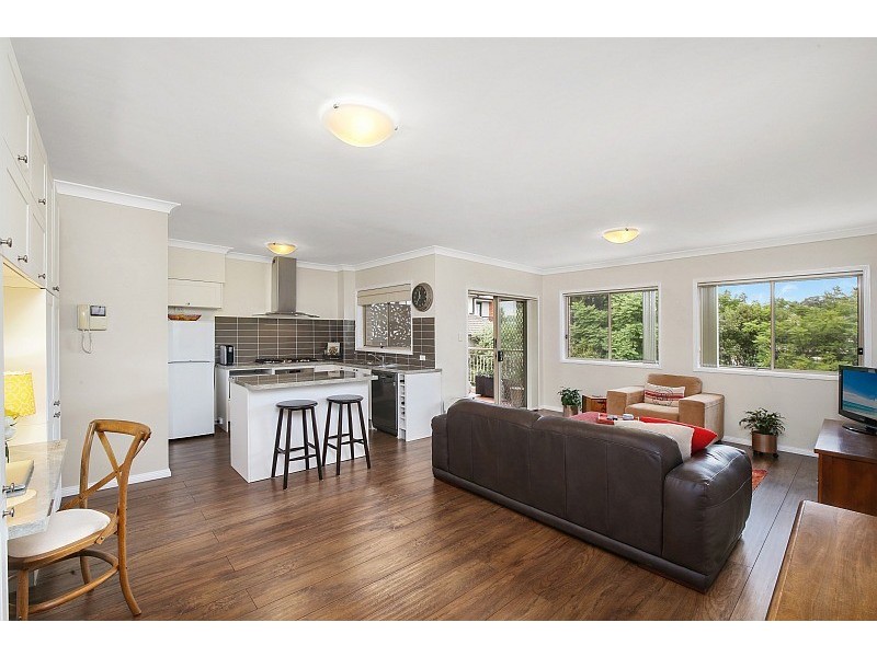 4/3-5 Shortland Street, Point Frederick NSW 2250