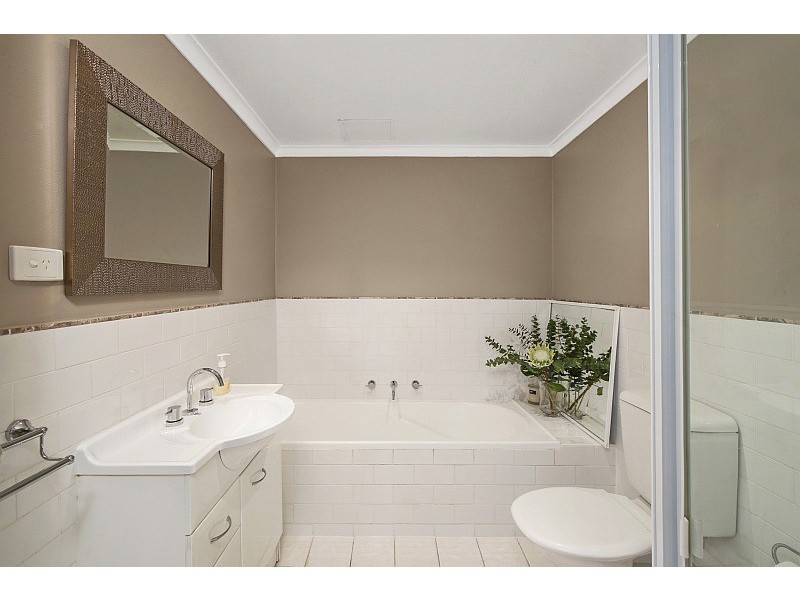 4/3-5 Shortland Street, Point Frederick NSW 2250