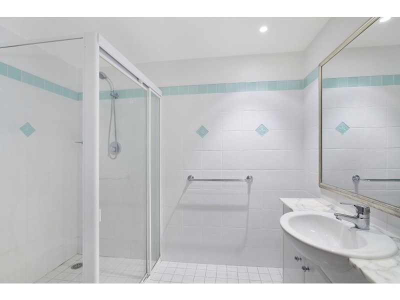 303/97-99 John Whiteway Drive, Gosford NSW 2250