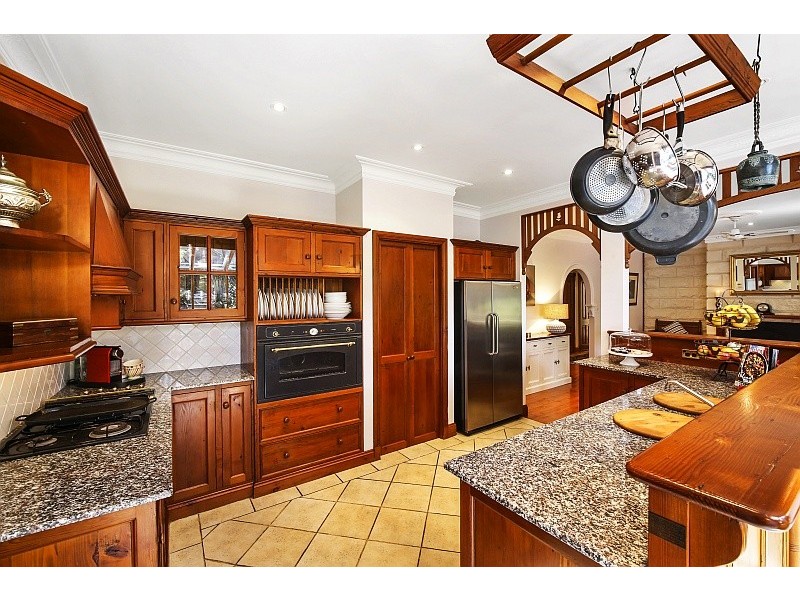 111 Picketts Valley Road, Picketts Valley NSW 2251