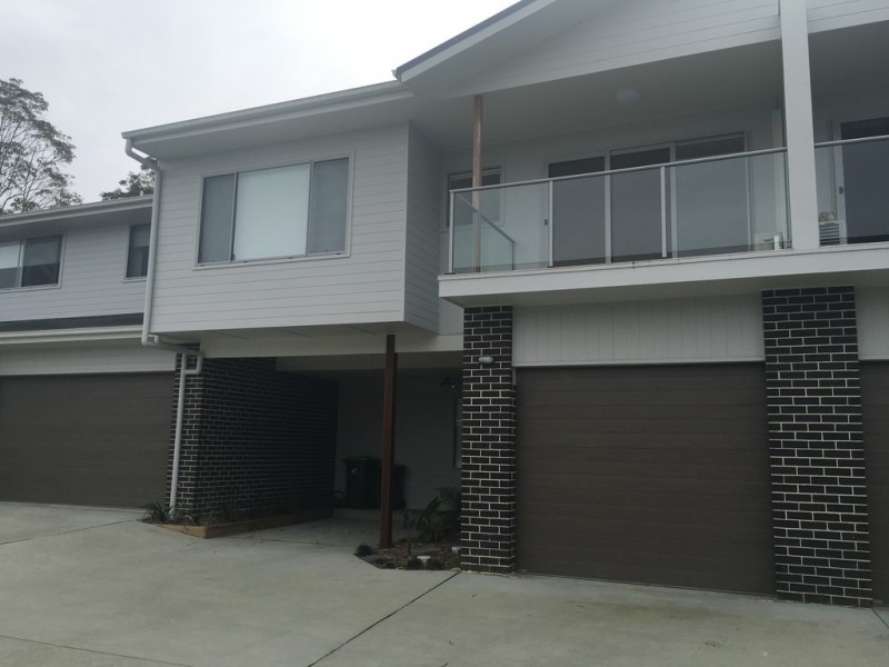 2/9-11 White Street, East Gosford NSW 2250