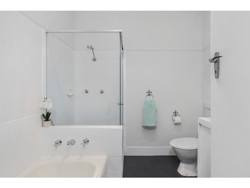 7 Florence Avenue, Point Frederick NSW 2250