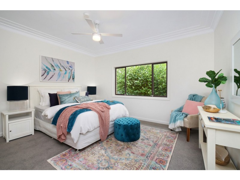 7 Florence Avenue, Point Frederick NSW 2250