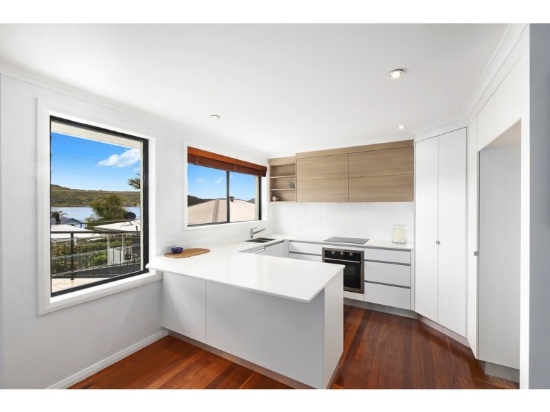 1/8 Couche Crescent, Koolewong NSW 2256