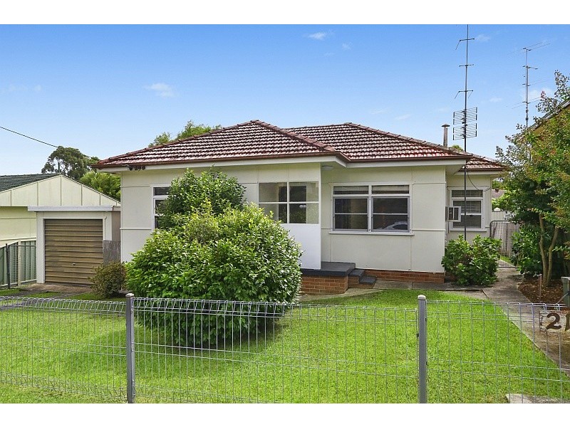 21 Kinarra Avenue, Wyoming NSW 2250