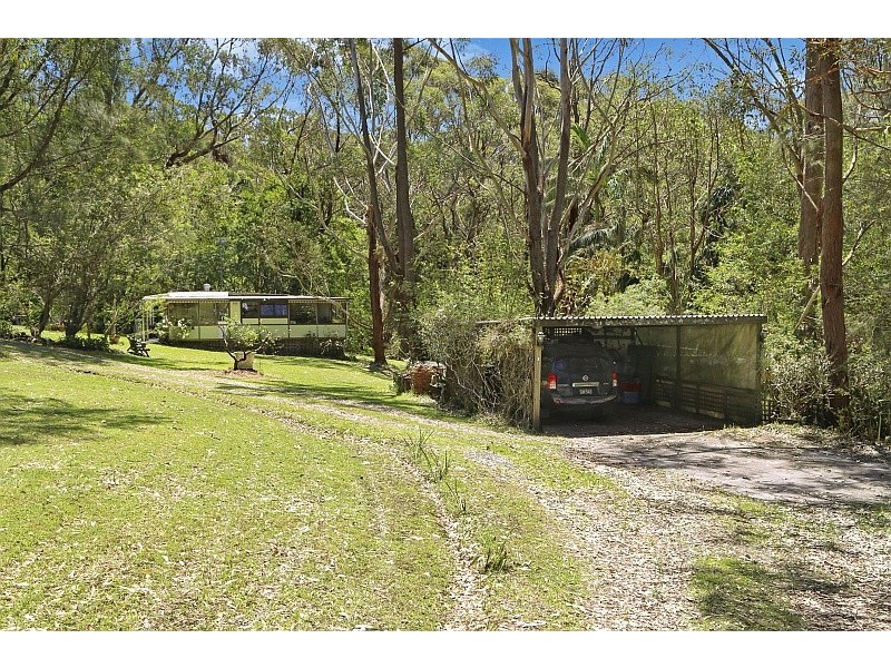 16 Bombi Road South, Macmasters Beach NSW 2251