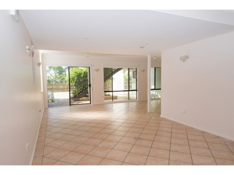 35 Bayview Avenue, East Gosford NSW 2250