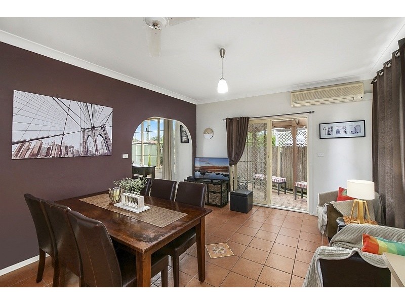 2/19 Weatherly Parade, St Huberts Island NSW 2257