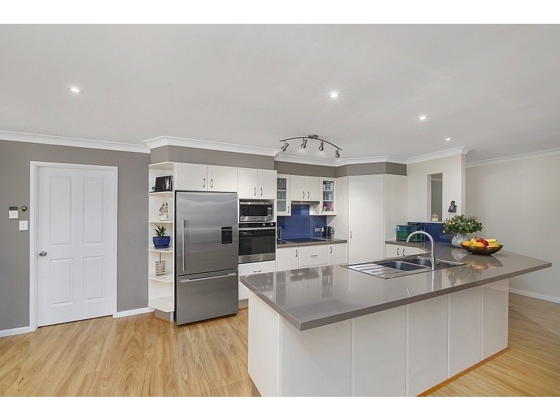 13 Beray Close, Lisarow NSW 2250