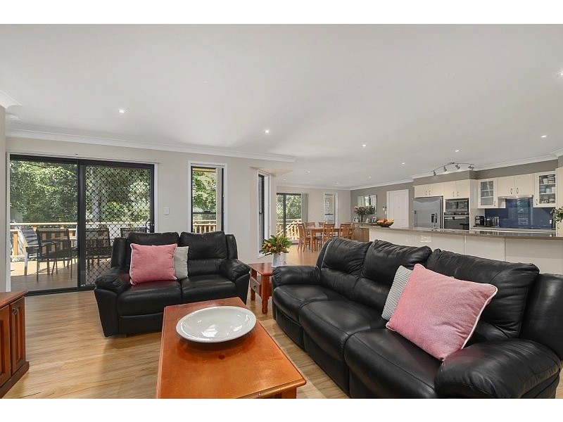 13 Beray Close, Lisarow NSW 2250