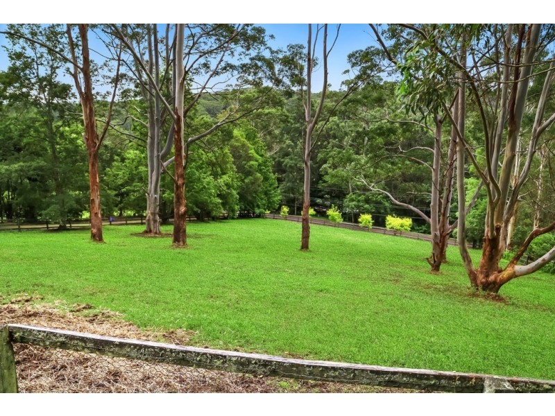 230 Oak Road, Matcham NSW 2250