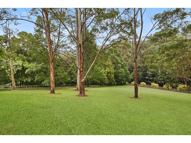 230 Oak Road, Matcham NSW 2250