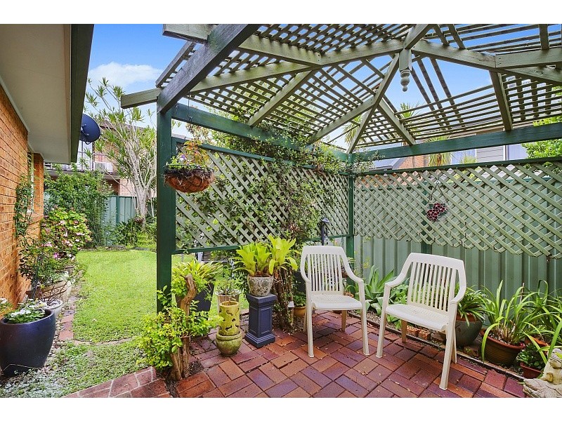 2/36 Adelaide Street, East Gosford NSW 2250