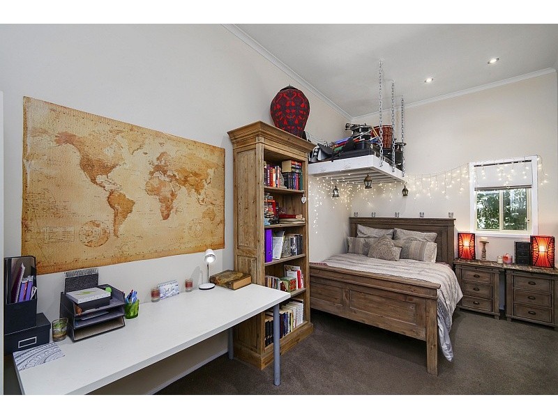 16 Coolawin Circle, Narara NSW 2250