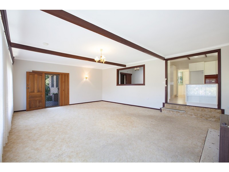 16 Glen Road, Ourimbah NSW 2258