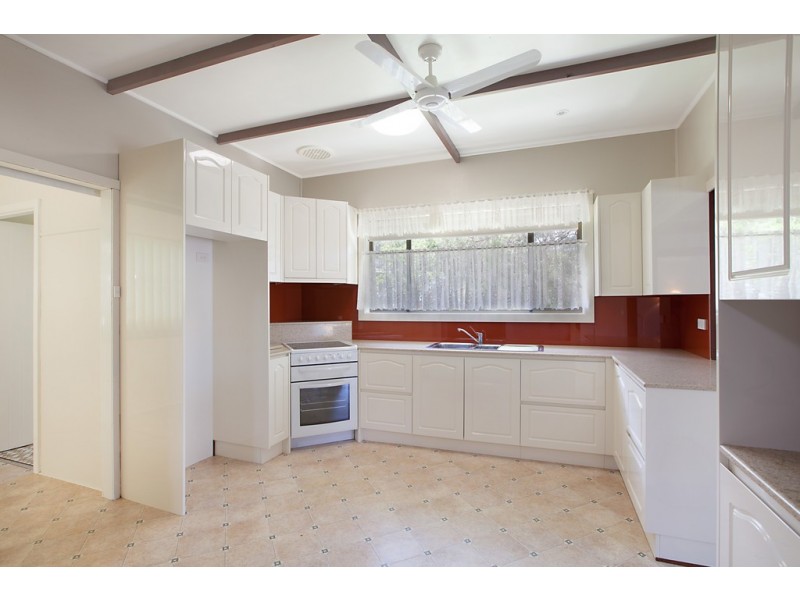 16 Glen Road, Ourimbah NSW 2258