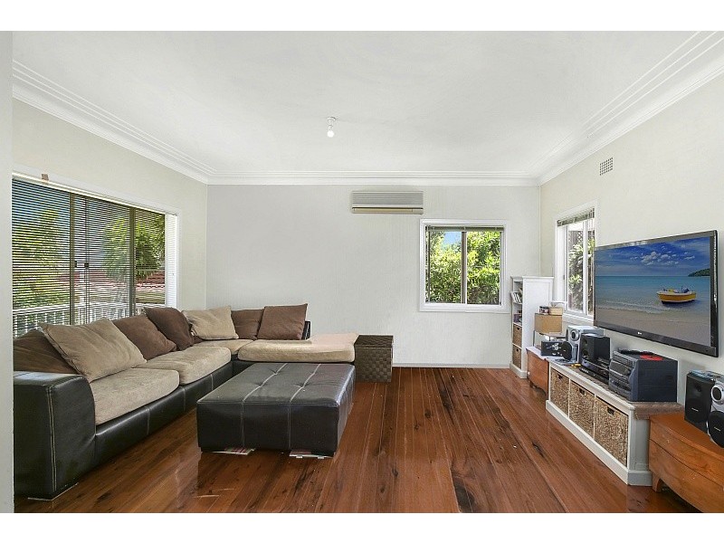 15 Webb Street, East Gosford NSW 2250