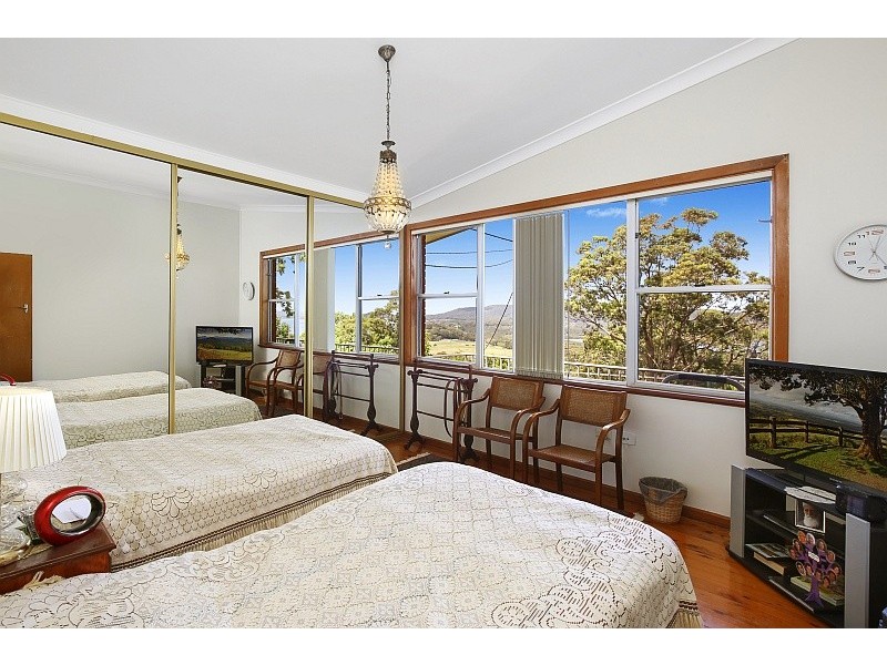 54 Lushington Street, East Gosford NSW 2250