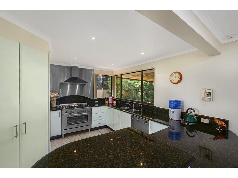 31 Kenmare Road, Green Point NSW 2251
