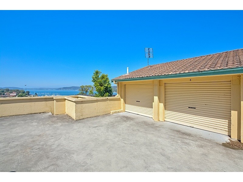 5/105 Henry Parry Drive, Gosford NSW 2250