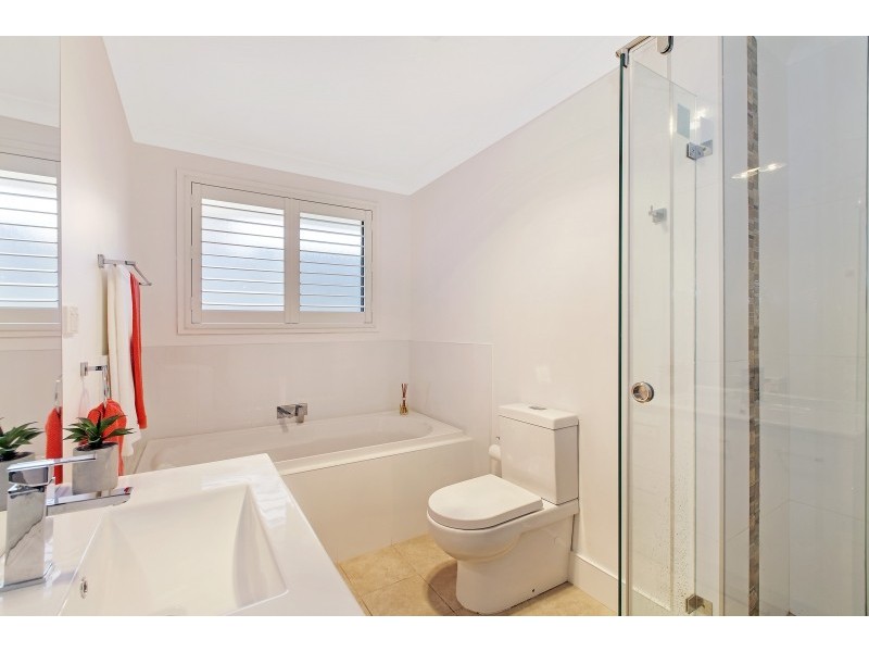 1/98 James Sea Drive, Green Point NSW 2251