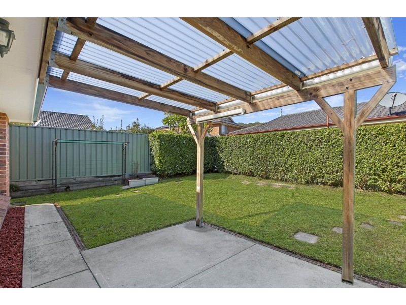 1/98 James Sea Drive, Green Point NSW 2251