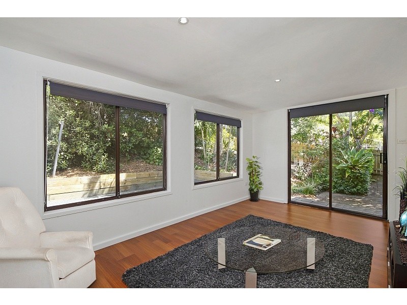 1 Willow Road, Springfield NSW 2250