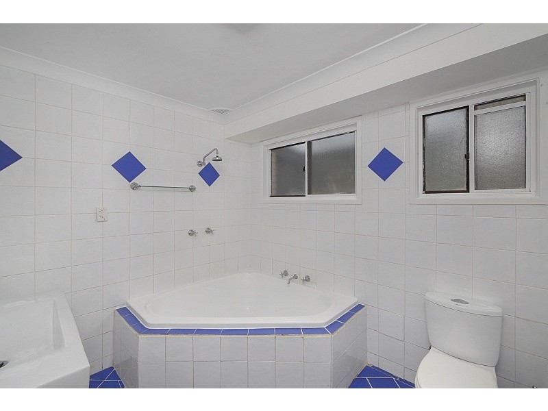 1 Willow Road, Springfield NSW 2250