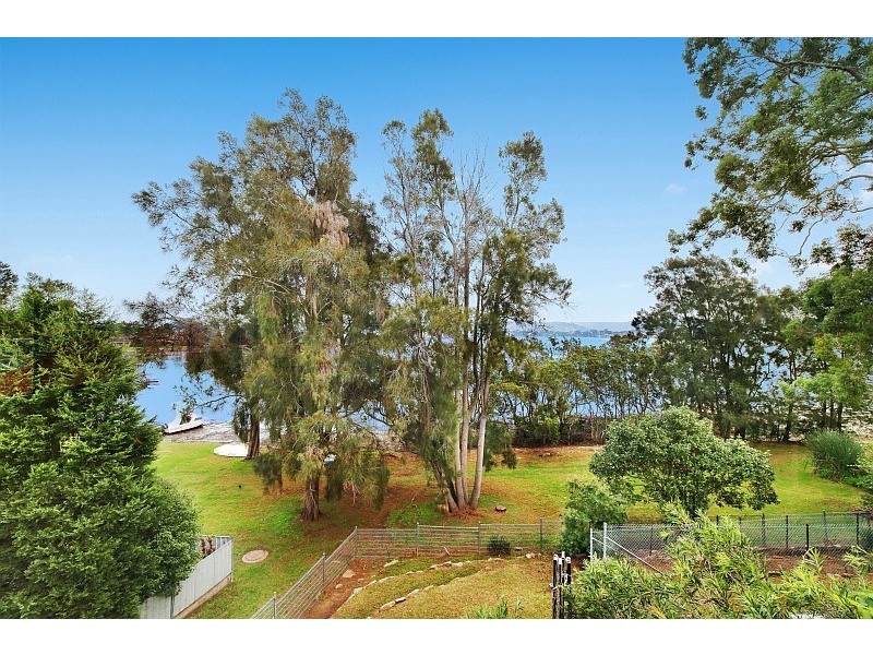 44 Asca Drive, Green Point NSW 2251