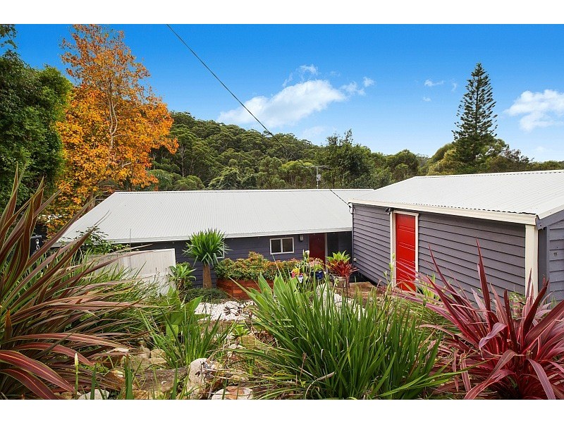 11 Rubie Crescent, East Gosford NSW 2250