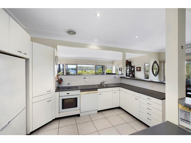 1 Kyeema Avenue, Saratoga NSW 2251