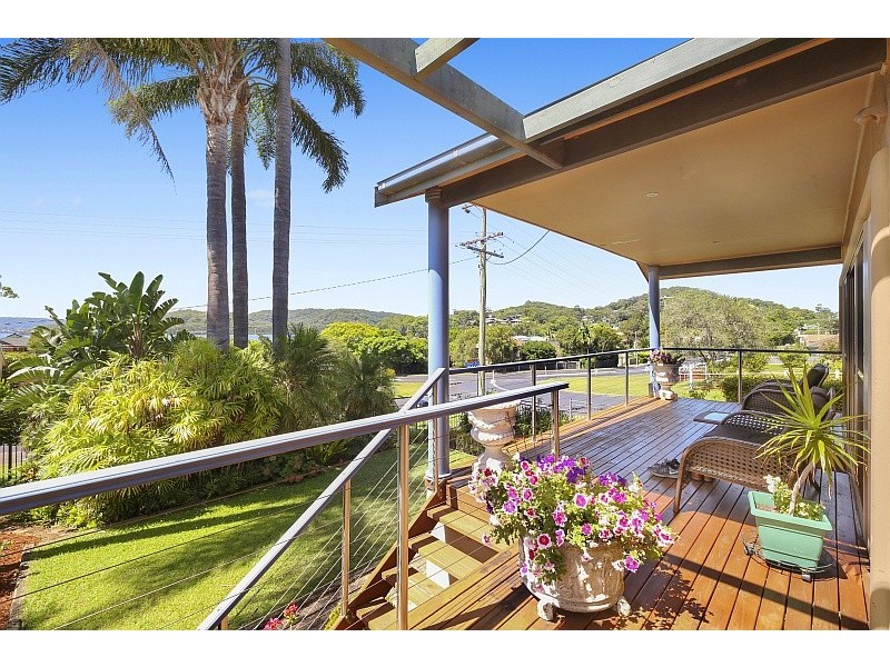 1 Kyeema Avenue, Saratoga NSW 2251