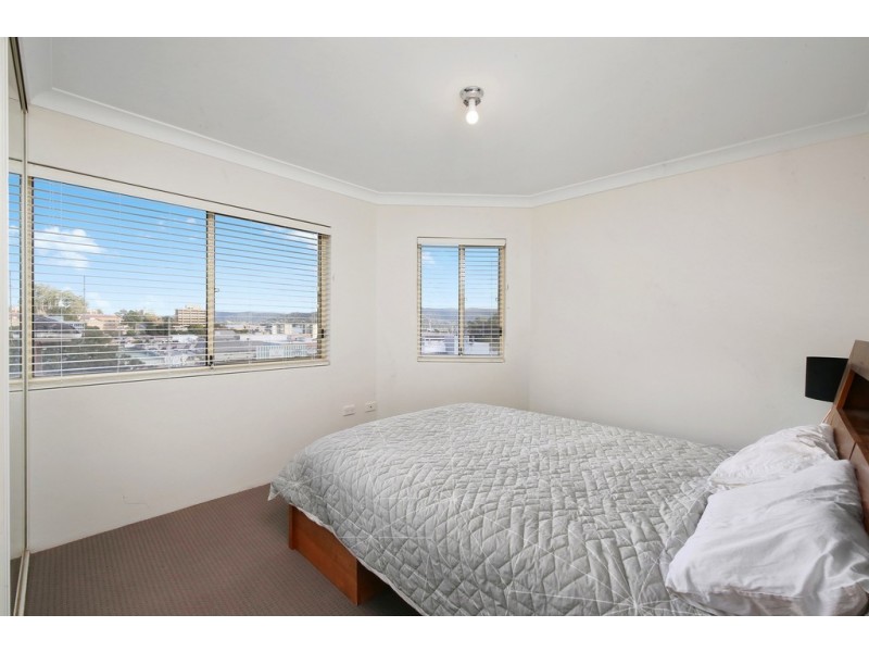 8/145 Faunce Street, Gosford NSW 2250