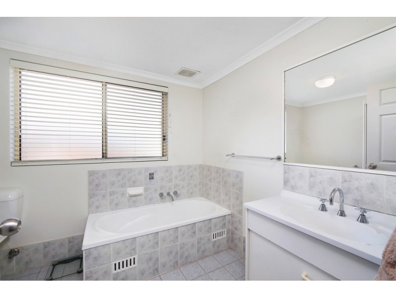 8/145 Faunce Street, Gosford NSW 2250