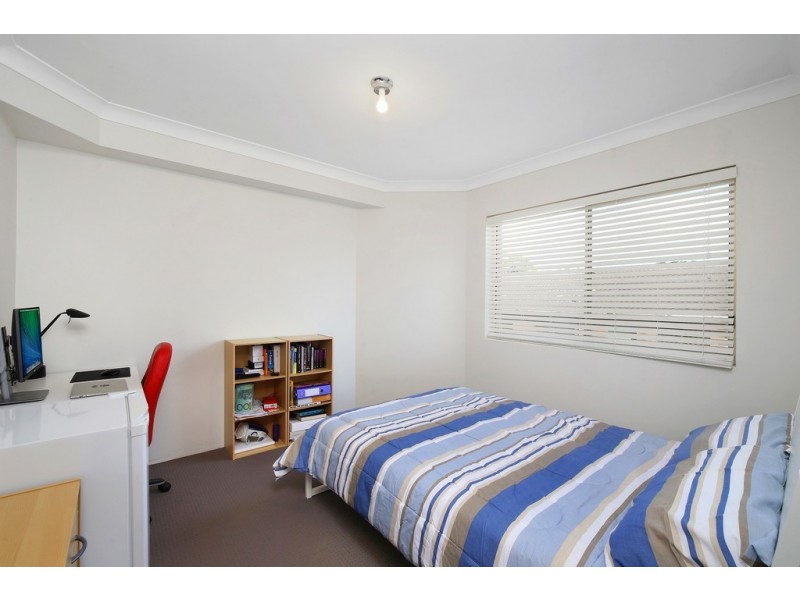 8/145 Faunce Street, Gosford NSW 2250