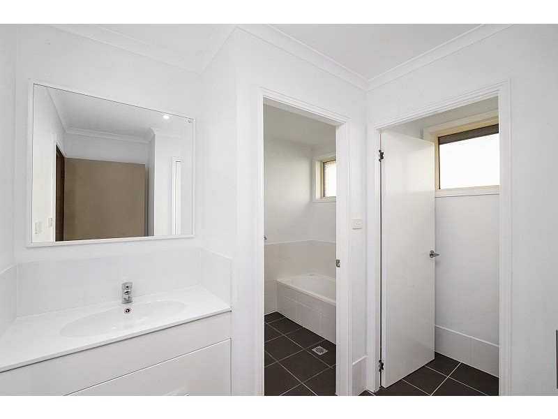 11 Sunbeam Place, Erina NSW 2250