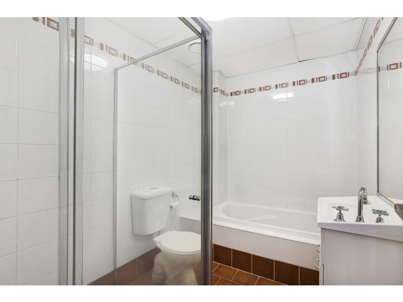 2/1 Batley Street, West Gosford NSW 2250