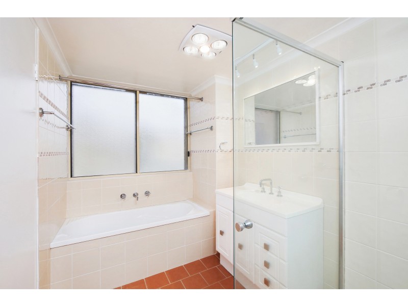 16/12-14 Hills Street, Gosford NSW 2250